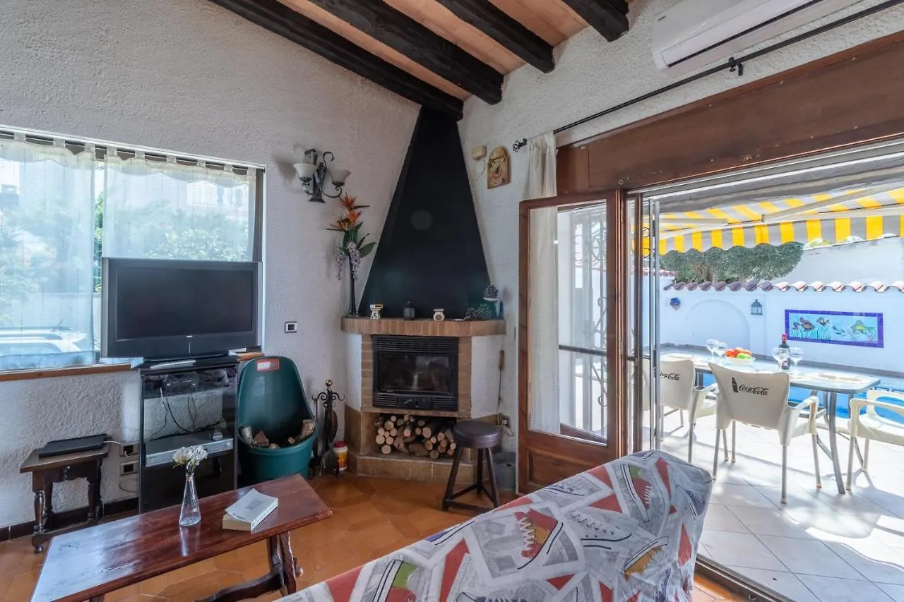 Goldhome - Requesens - Piscina Privada, Cerca Playa Empuriabrava Prázdninový dům